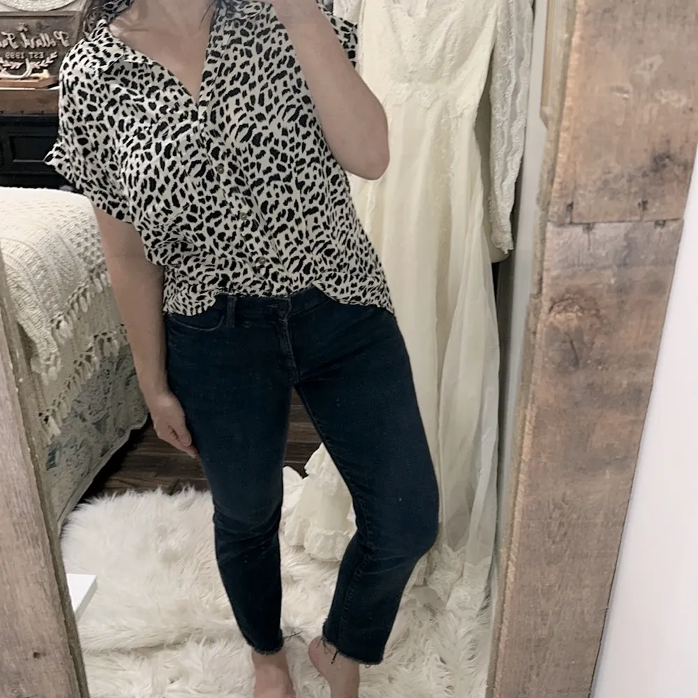 Umgee Black and White Animal Print Button Down Shirt size large - Image 3