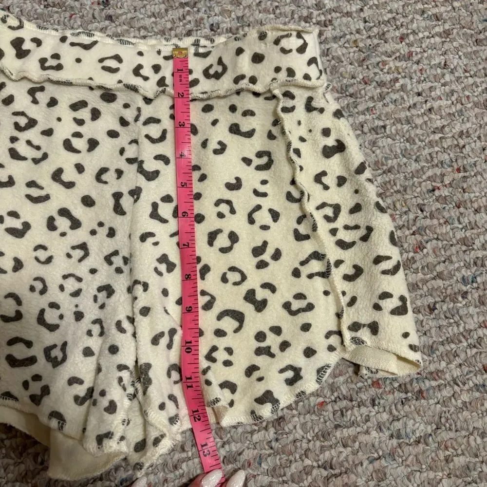 Free People Rain Check Leopard Short- Size XS - Image 6