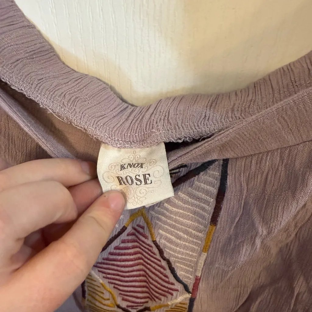 Knox Rose Mauve Off the Shoulder Top with Geometric Design - Image 3