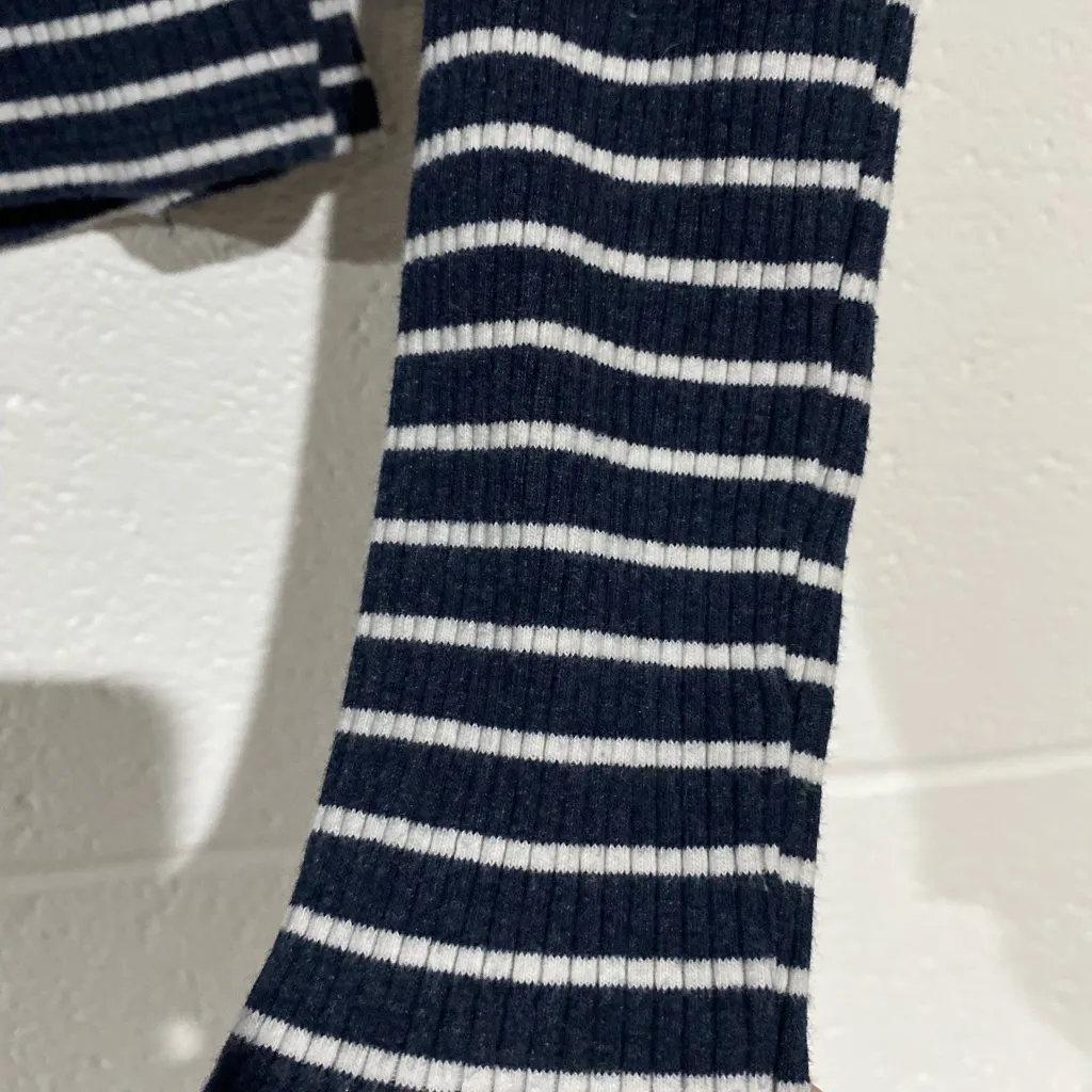 Wild Fable  shirt small - Image 4