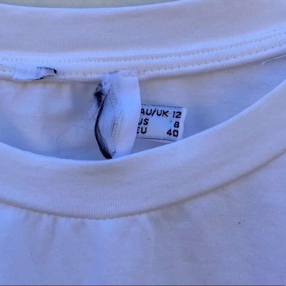 Princess Polly Womens size 8 oversized short sleeve Retro running club white tee - Image 6