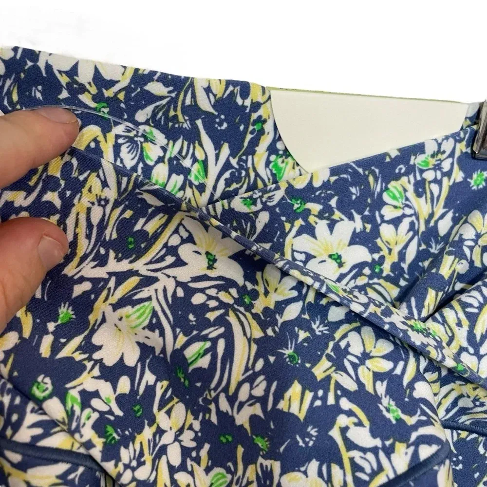 NWT Aerie Offline High Waisted Crossover 7’’ Floral Bike Shorts in Blue Size M - Image 8