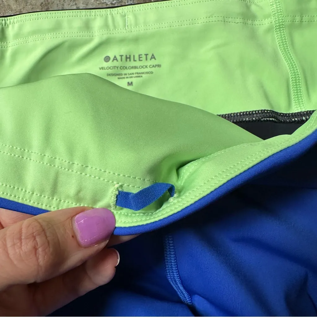 Athleta Velocity Colorblock Capri Leggings Women’s Size Medium Blue Navy - Image 5