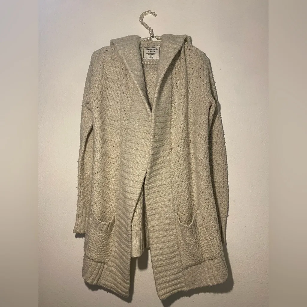 Abercrombie and Fitch sweater cardigan Size XS white knit ribbed oversized Hood - Image 2