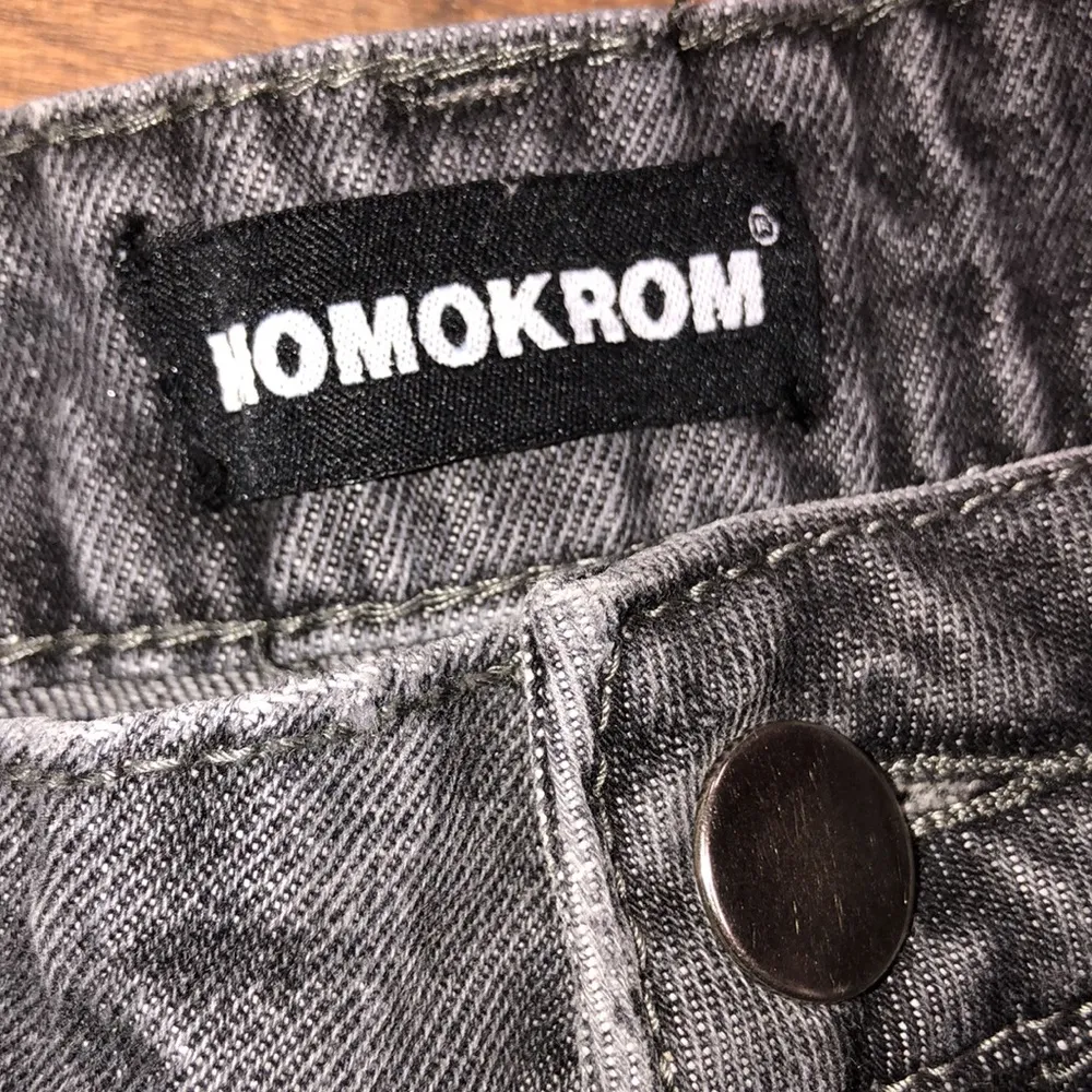 Dolls Kill Momokrom size UK 10 distressed shorts - Image 3