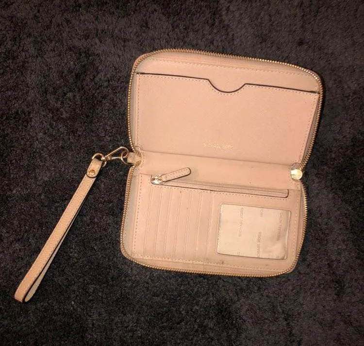 Michael Kors Wristlet  - Image 3