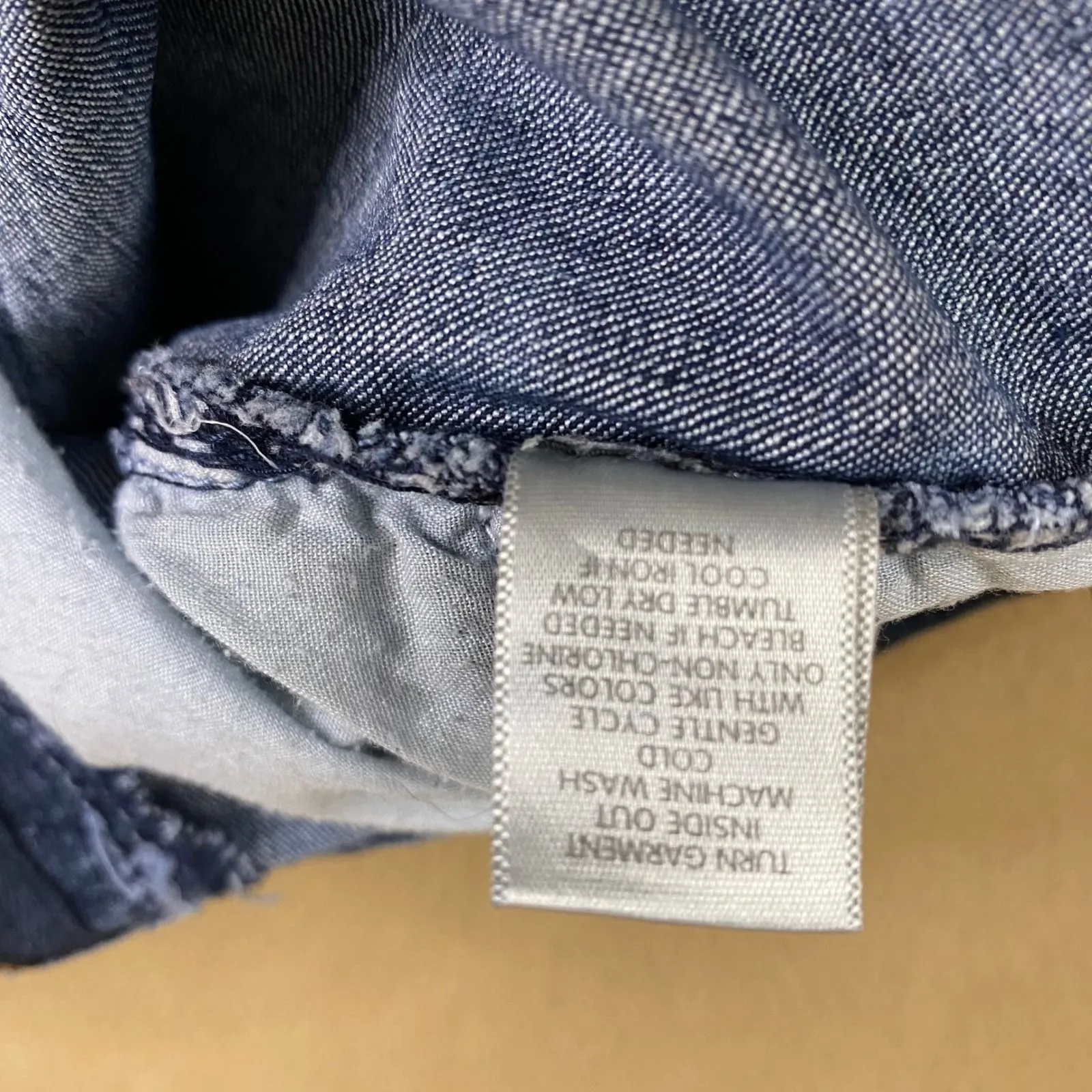 Christopher & Banks Women's Denim Capri Jeans Size 16 Blue Double Button EUC - Image 8