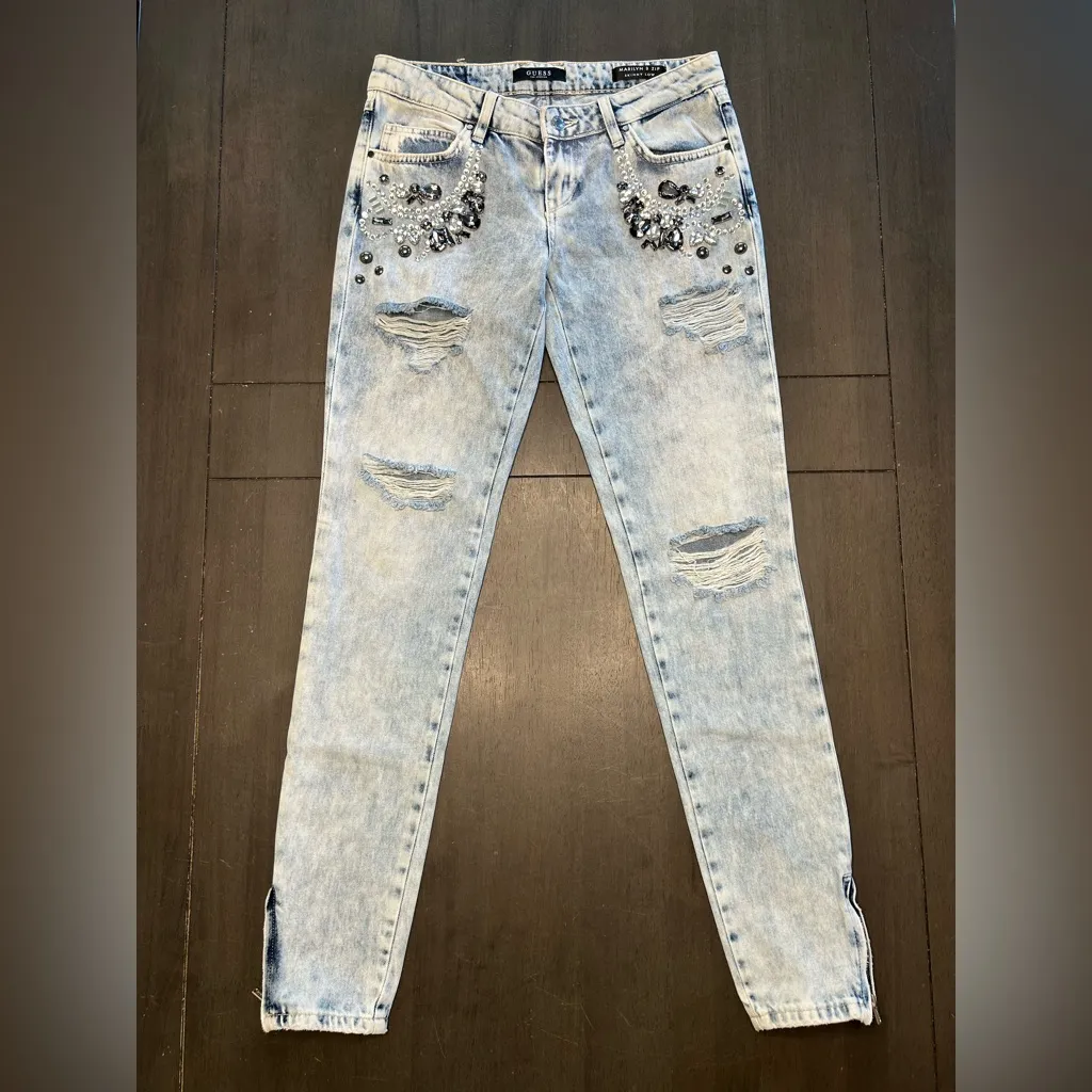 Guess light wash bling rhinestone studded distressed glam edgy chic jeans NWT 26 - Image 2