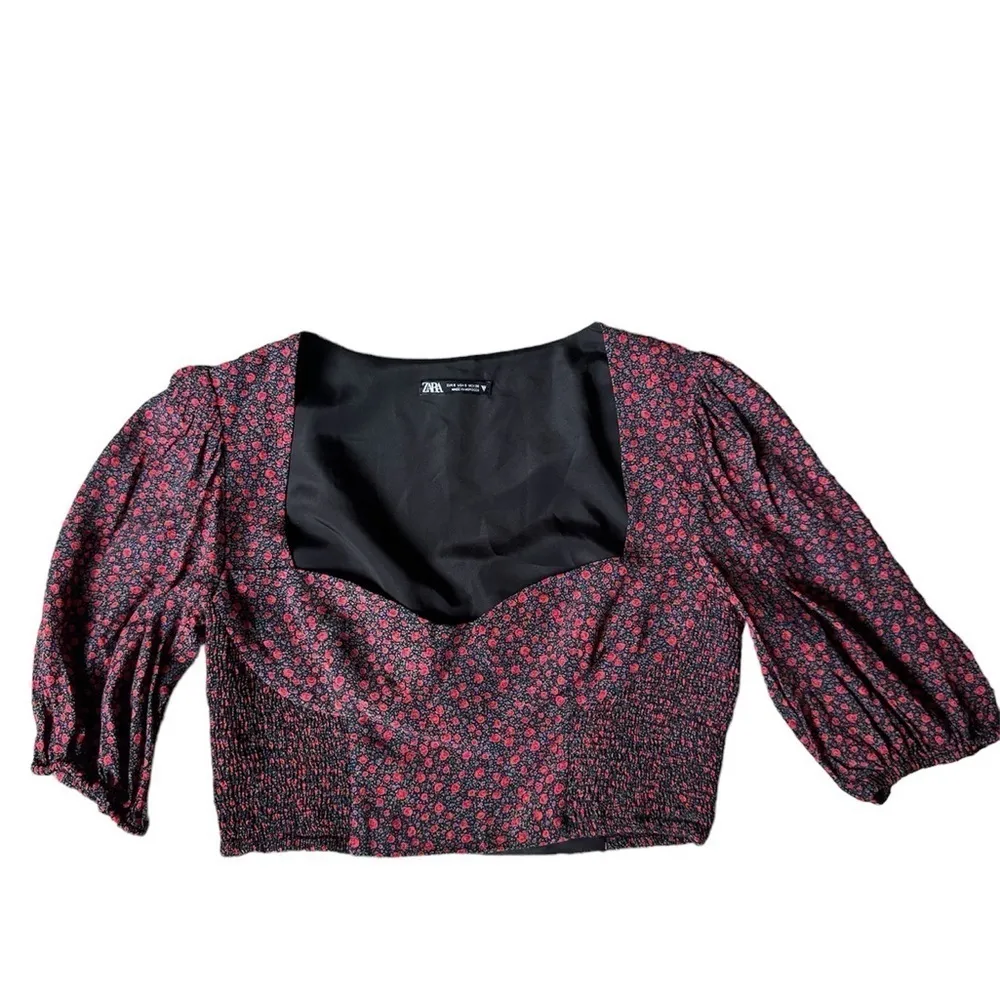Zara Floral Sweetheart Crop Top‎ Puff Sleeved Size Small - Image 2