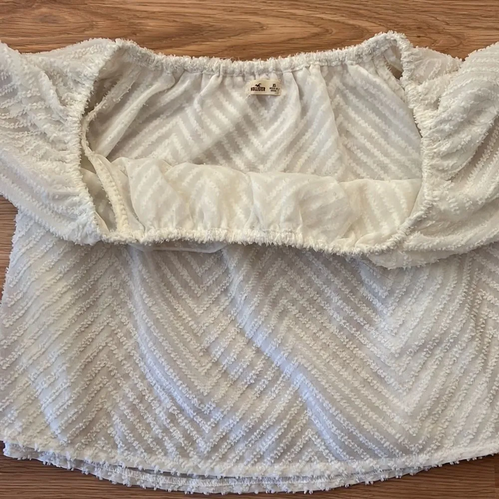 Hollister white off the shoulder top size XS - Image 5