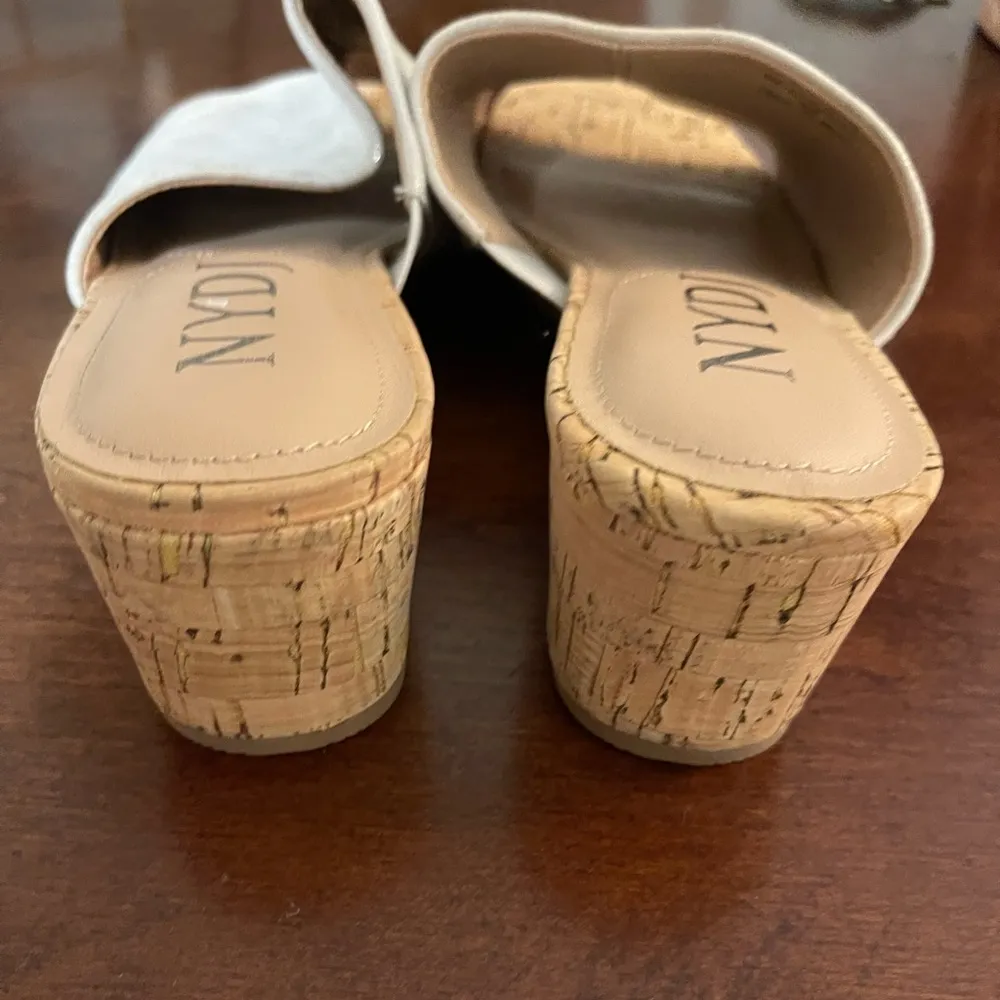 NYDJ Women's Claudine Cream Metallic Suede Wedge Heel Sandals Cork Neutral 8 - Image 5