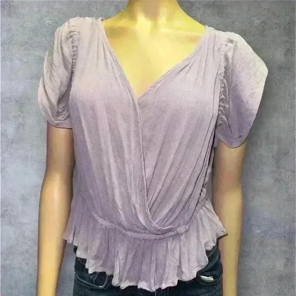 NWOT Arizona Jean Co. women’s top size L - Image 2