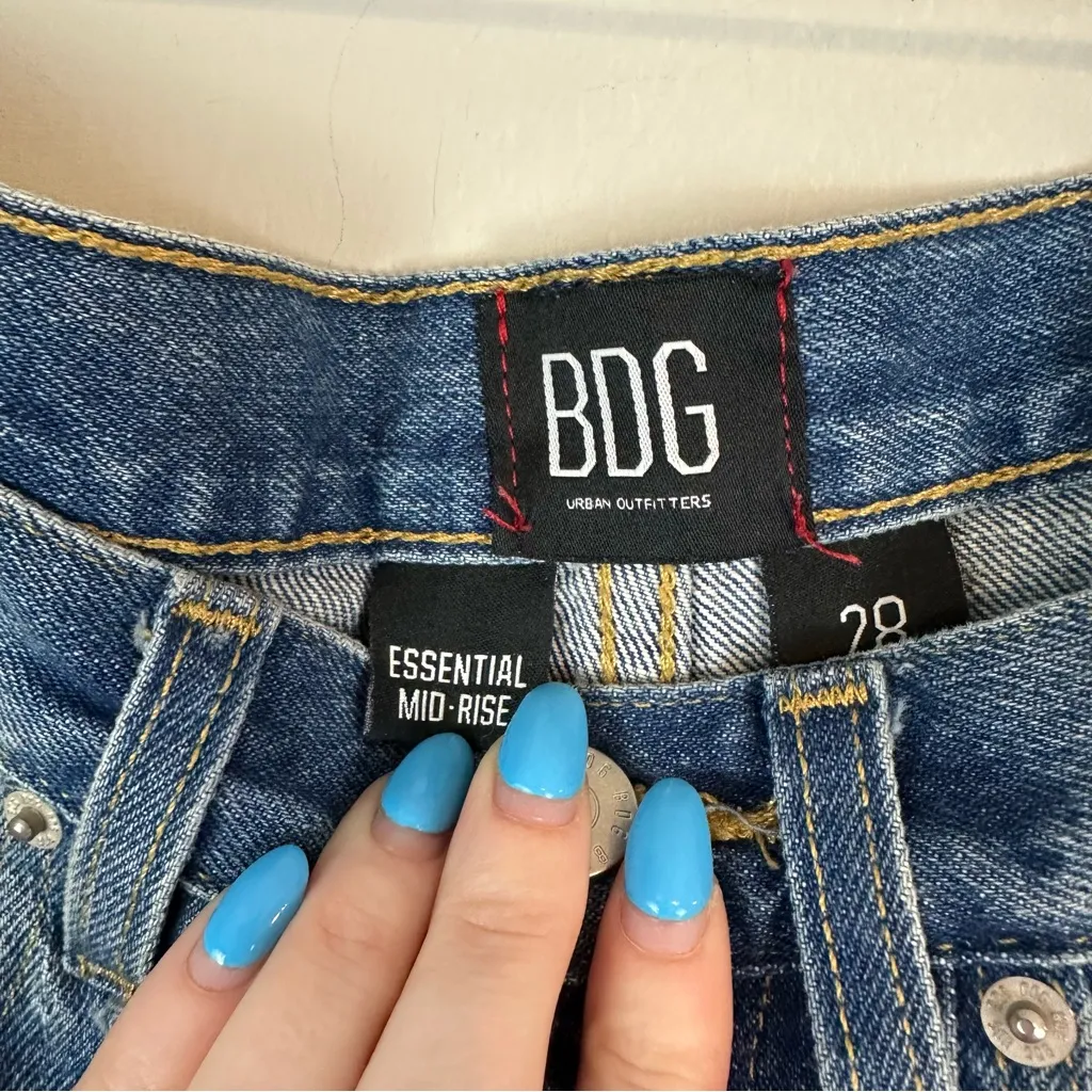 BDG Urban Outfitters | Medium Wash Essential Mid Rise Denim Shorts Size 28 - Image 3