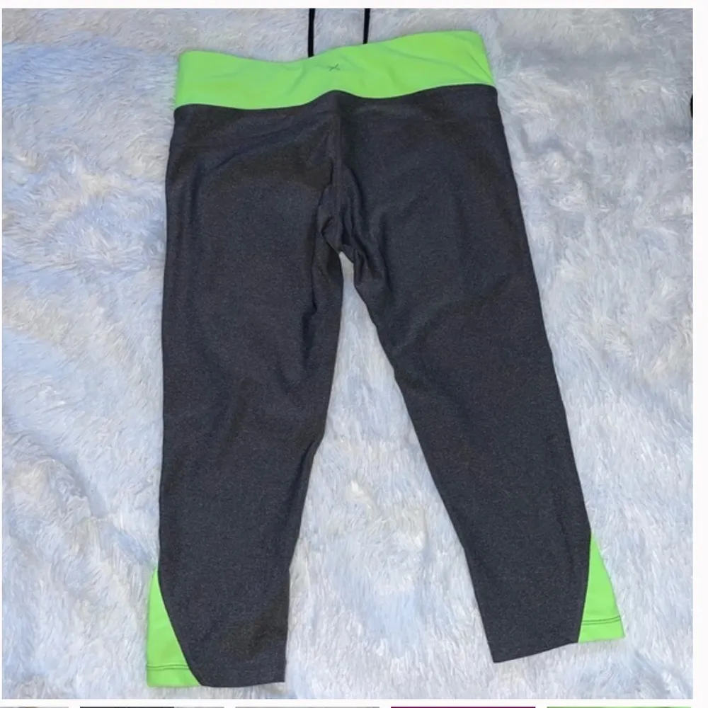 Xerion Capri Leggings Women’s Size Small Fitted Activewear Cropped Pants yoga - Image 8