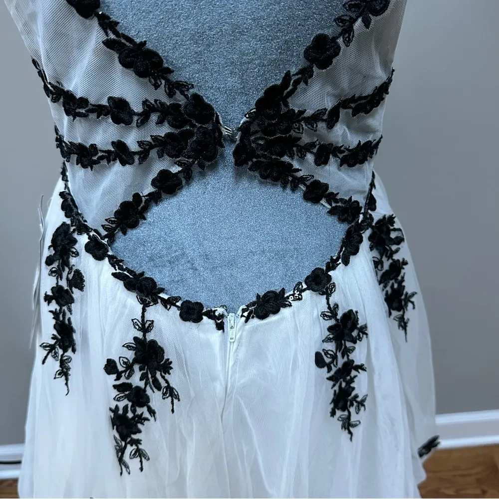 Say Yes to the Prom Embroidered Tulle Ball Gown Prom Black White Floral Lace 7/8 - Image 8
