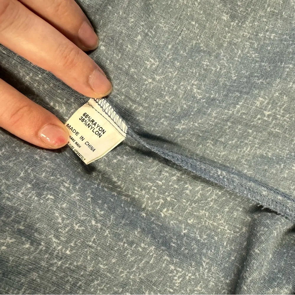 floral wrap top size 4 - Image 4