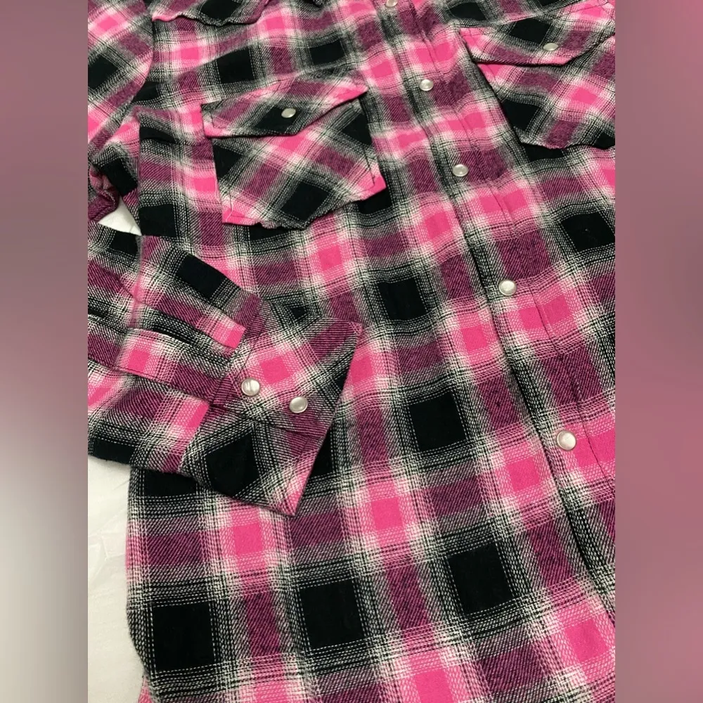 Womens Western long sleeved Flannel - Image 3