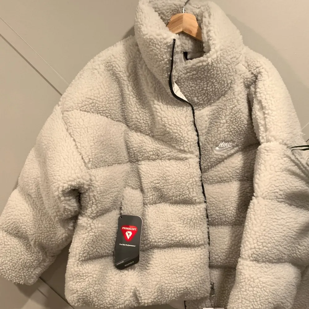 Nike ThermaFit City Sherpa Jacket NWT Size XS/ XSmall - Image 11