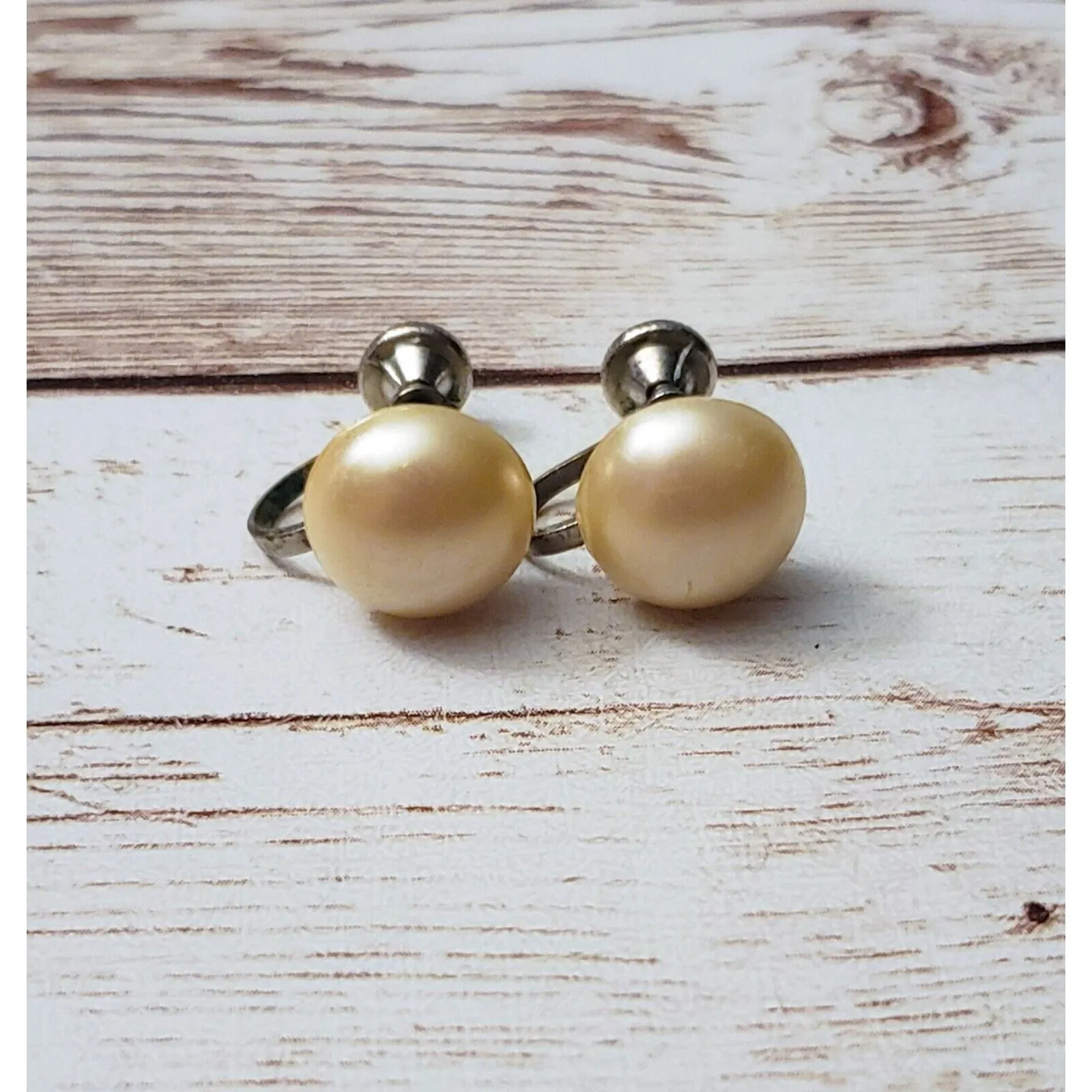 Vintage Screw On Earrings - Image 2