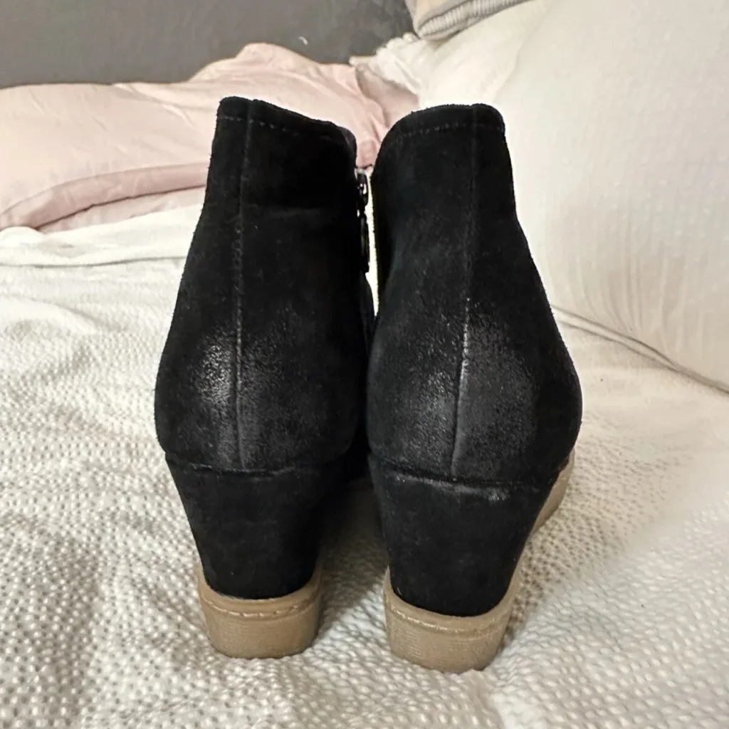 Sofft Siri Black Suede Wedge Booties Boots Aqua Sofft Ruched Waterproof Wms 11M Size 11 - Image 4