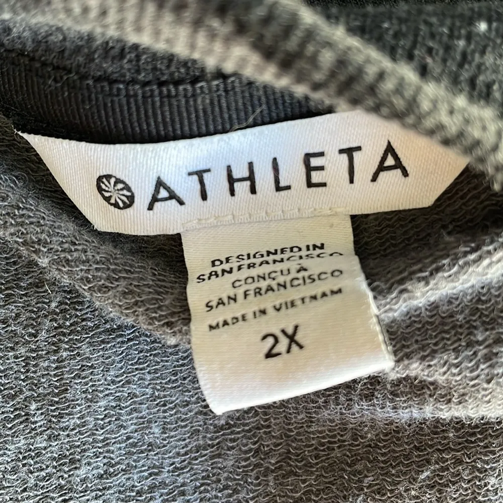 Athleta Balance Printed Sweatshirt Dress Black Camo - Image 6