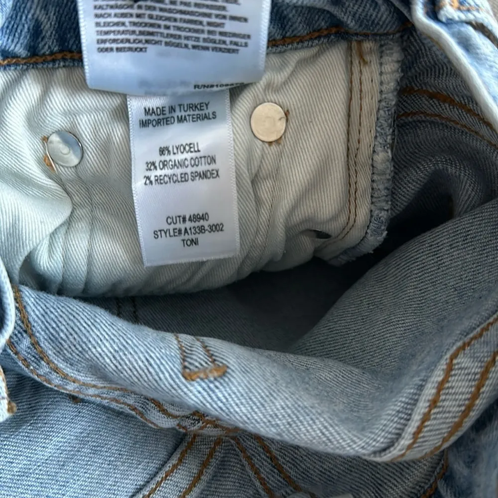 Agolde Toni Mid Rise Slim Fit Stretch Denim Jeans in Daylight sz 26 - Image 10