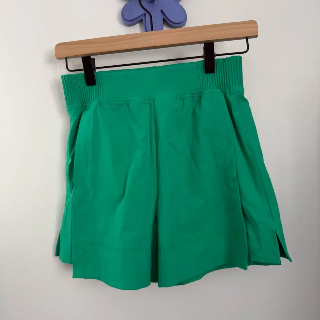 Lululemon XS Stretch Woven Relaxed-Fit High-Rise Short Cascadia Green - Image 4
