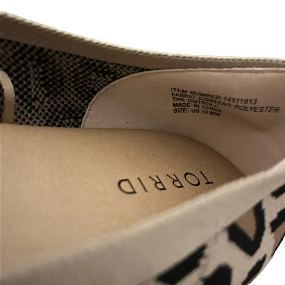 Torrid Leopard Print Almond Toe Flats - Image 7