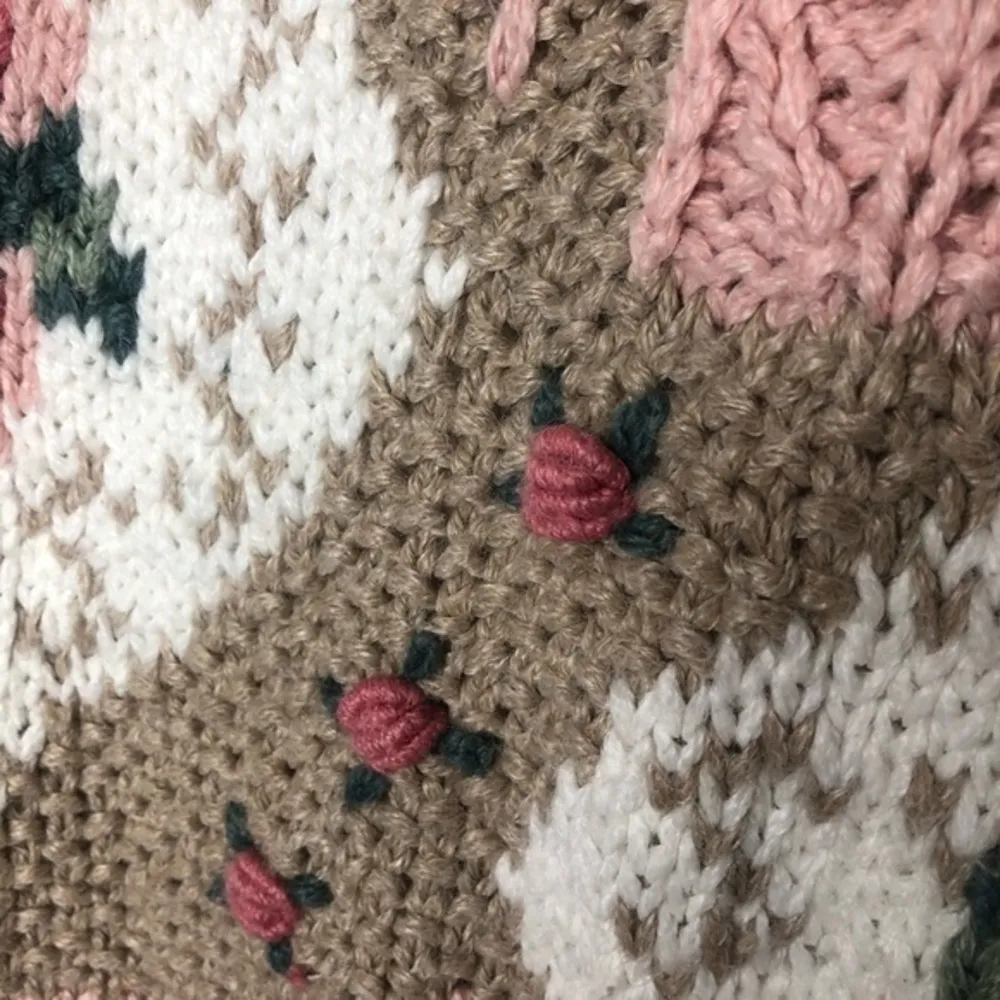 Vintage 1990’s white with pink rose floral sweater Size M - Image 8