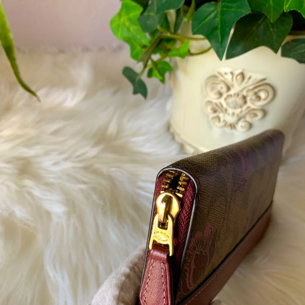 Coach Slim Accordion Zip Wallet” hard to find” - Image 5