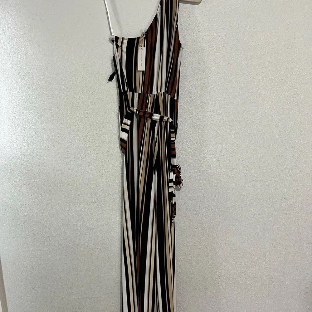 NWT New York & Company Striped One Shoulder Jumpsuit Size XS Black - Image 3