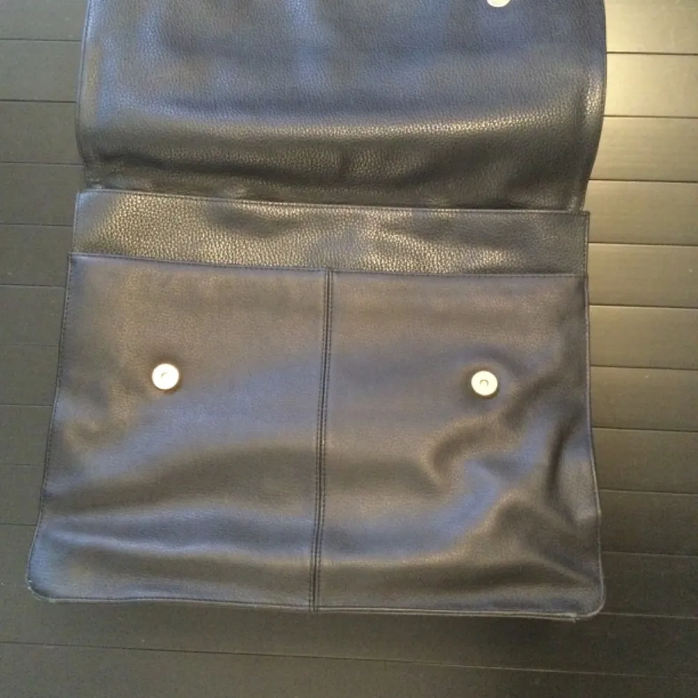 Valerie Stevens Genuine Leather Portfolio Satchel w/strap - Image 4