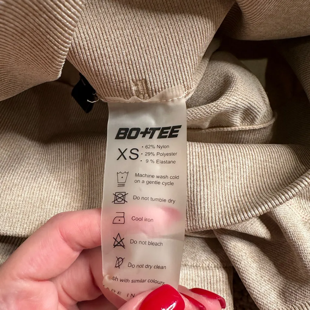 Bo +‎ Tee Seamless Biker Shorts Size XS - Image 3