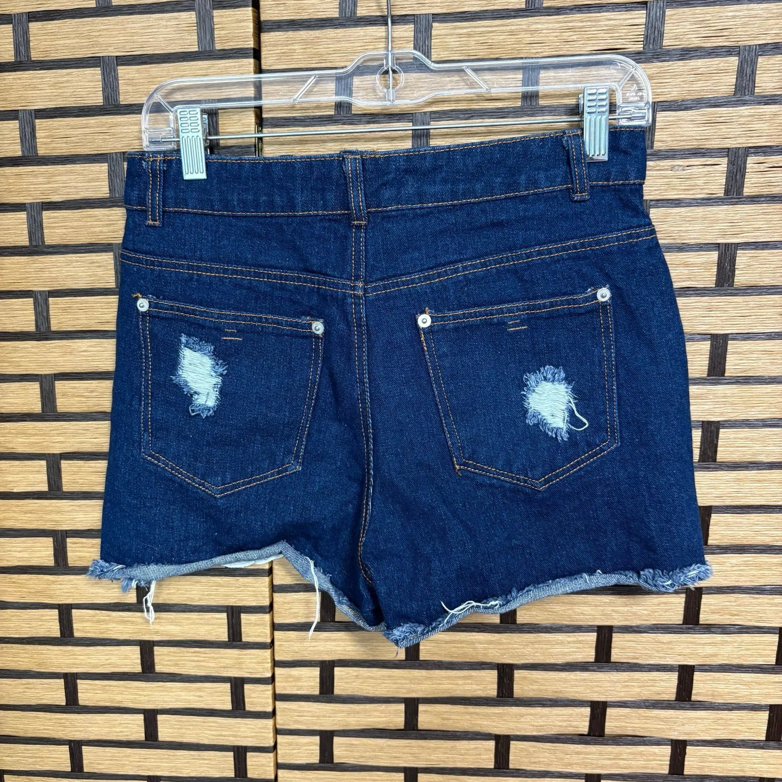 Chelsea & Violet Denim Shorts Size‎ 28 - Image 2
