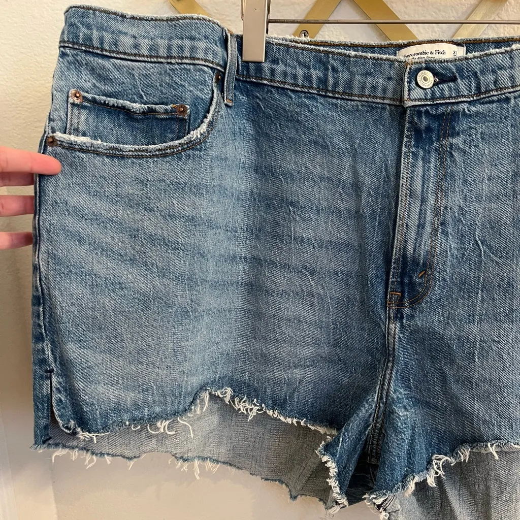 NWT Abercrombie & Fitch The Mom Shorts Curve Love 37 24 Raw Hem - Image 4