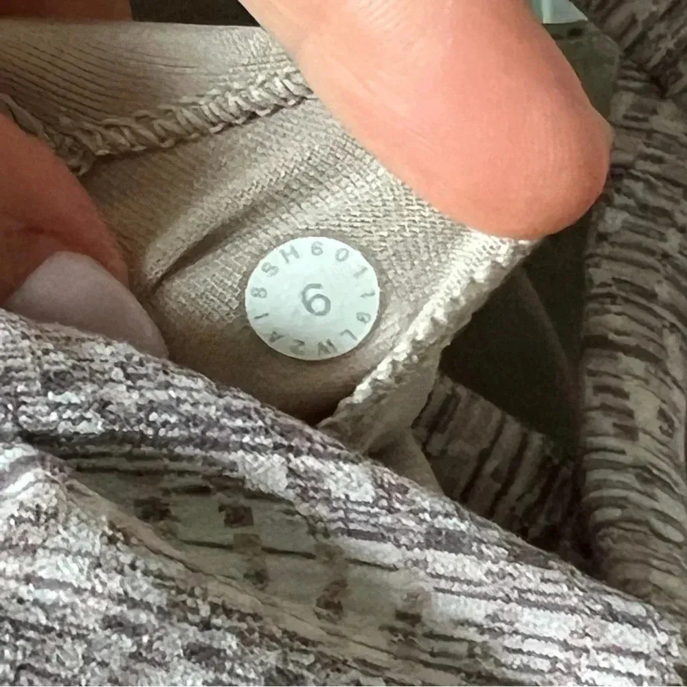 Lululemon Energy Bra Arrow Jacquard Antique Bark Copper Coil workout sports bra - Image 4