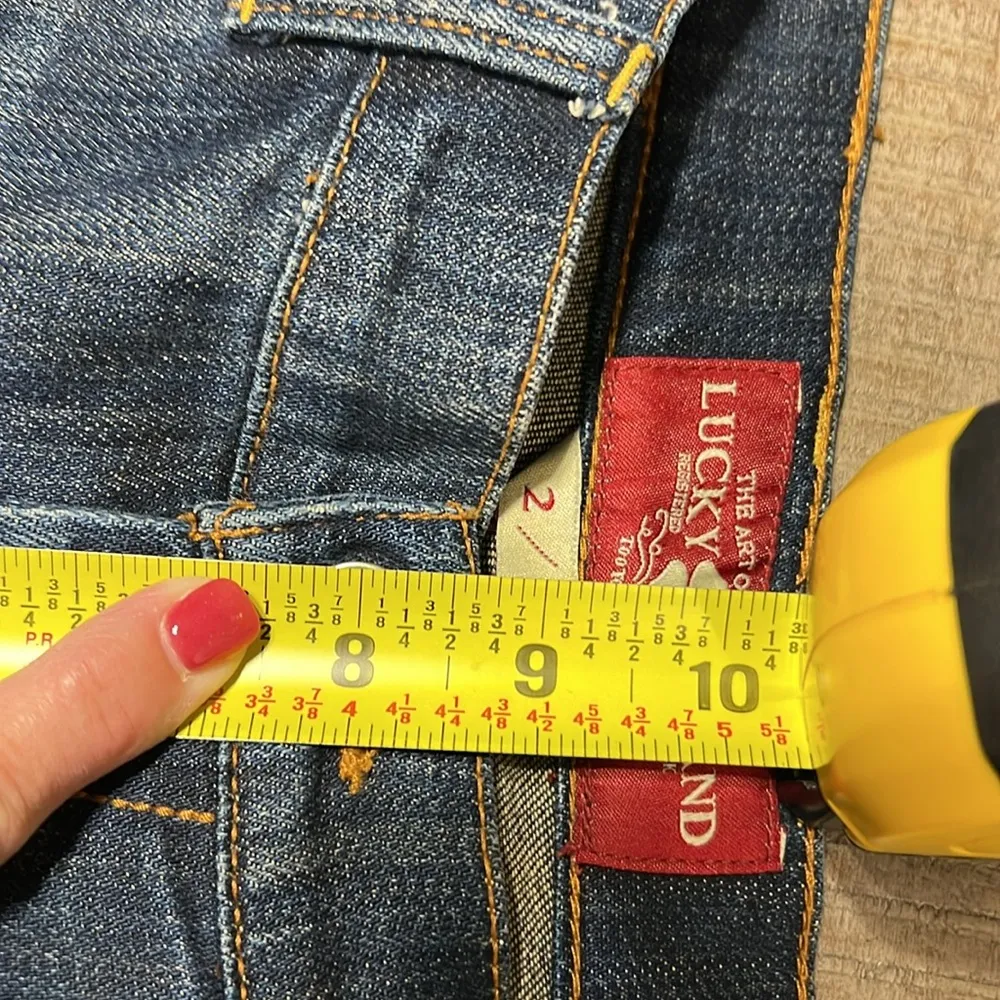 Lucky Brand Sweet N Crop Jeans Womens Size 2/26 Mid Wash Blue Whiskered Mid Rise - Image 8