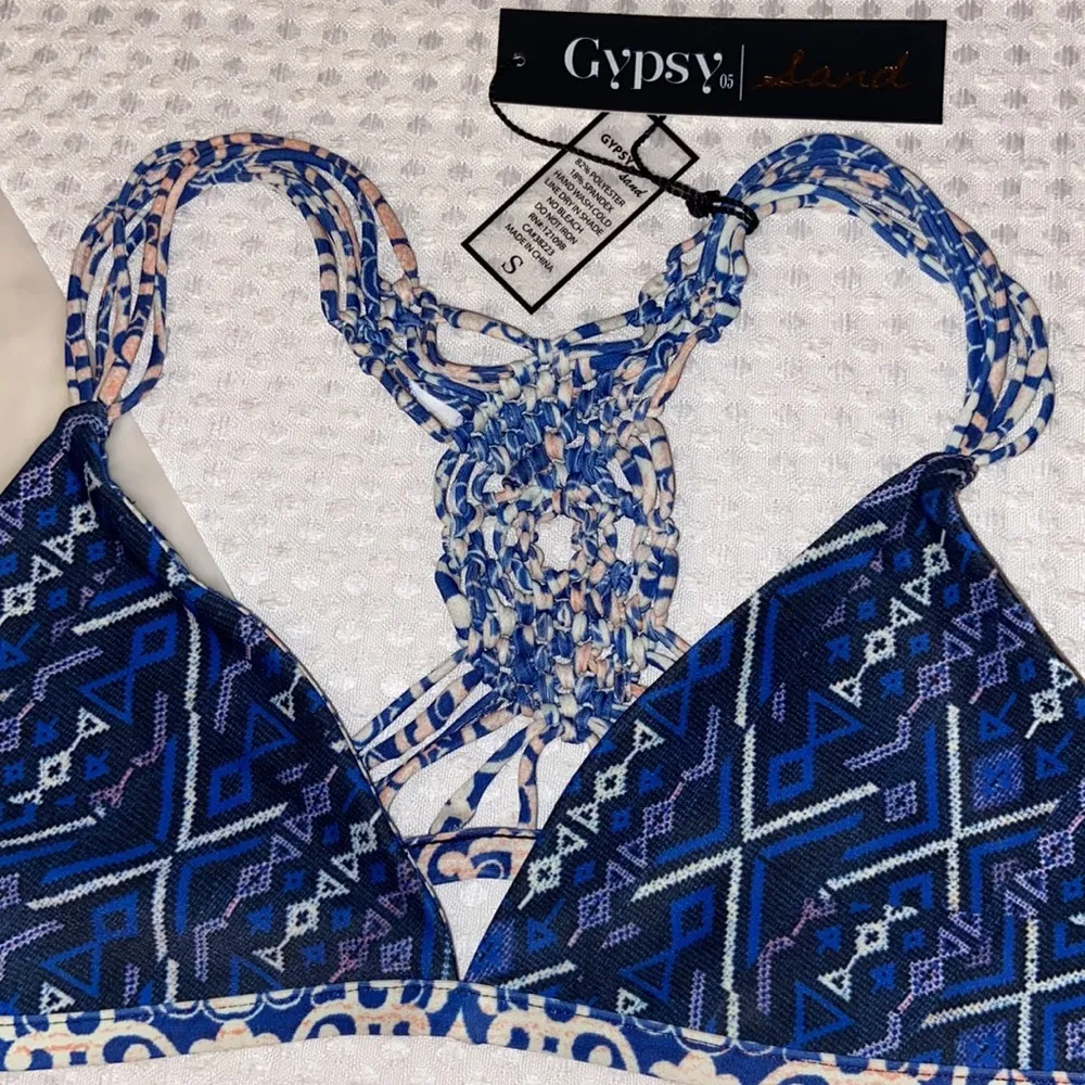 NEW! GYPSY 05 SAND Bikini Size Small Crochet Racerback Top Blue Multi Tile Print - Image 4