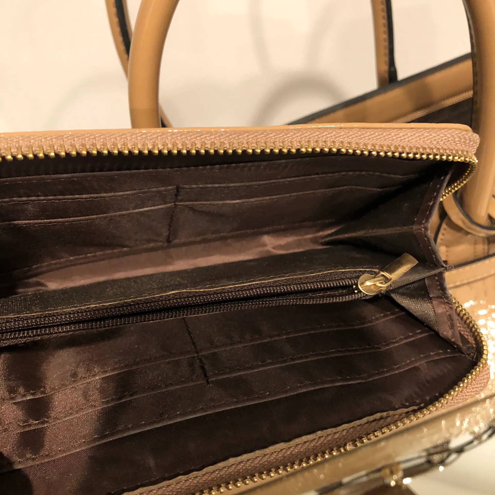 Faux Crocodile Skin Tan tote And Matching Wallet - Image 6