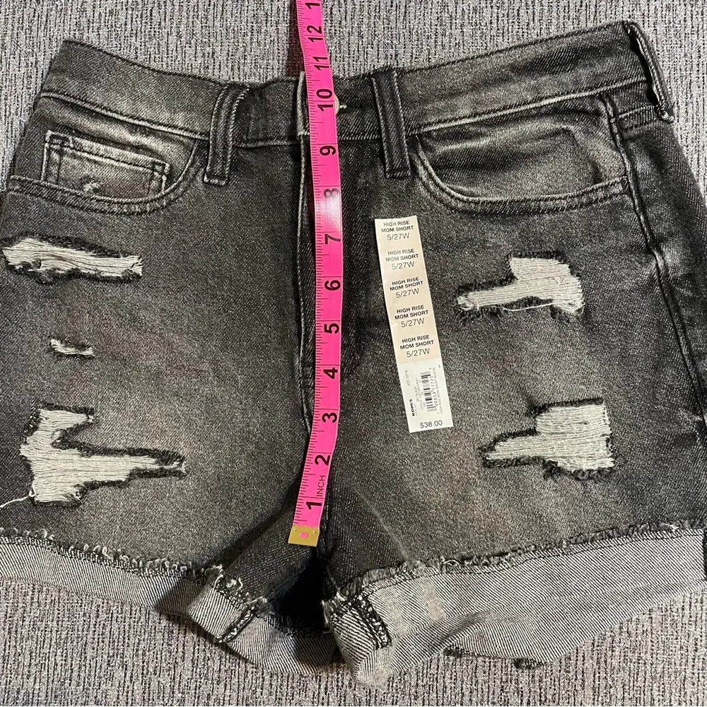 So High Rise Mom Shorts - Image 16