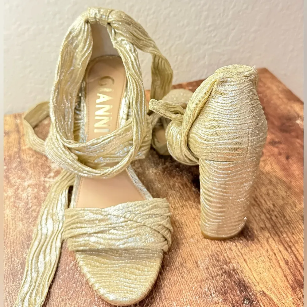 Gianni Bini Gold Strappy Heels sandals - Image 9
