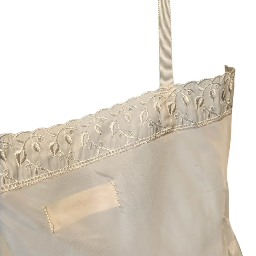 VTG 50’s Barbizon Excelle Tafredda Short Crochet Lace Slip Sz 36 Ivory Side Zip White Size M - Image 5