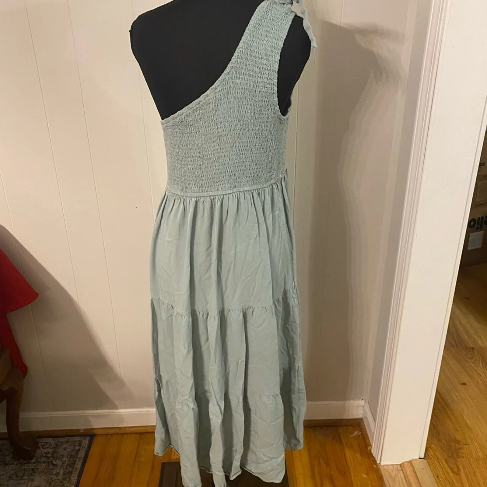 Merokeety‎ One Shoulder Smocked Top Tiered Midi Dress with Front Slit in Sage XL - Image 3