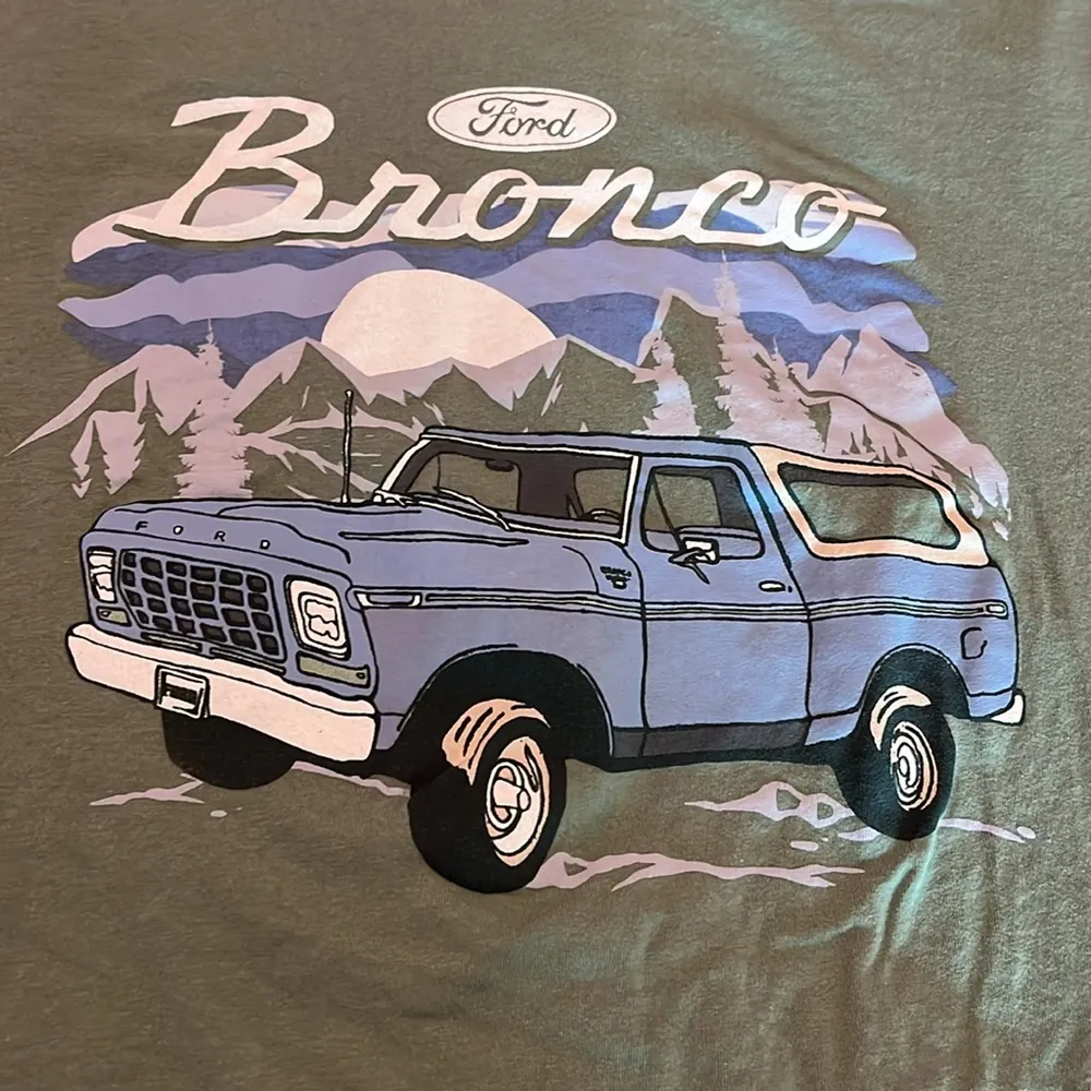 Ford Bronco Official Licensed Green T - Image 2