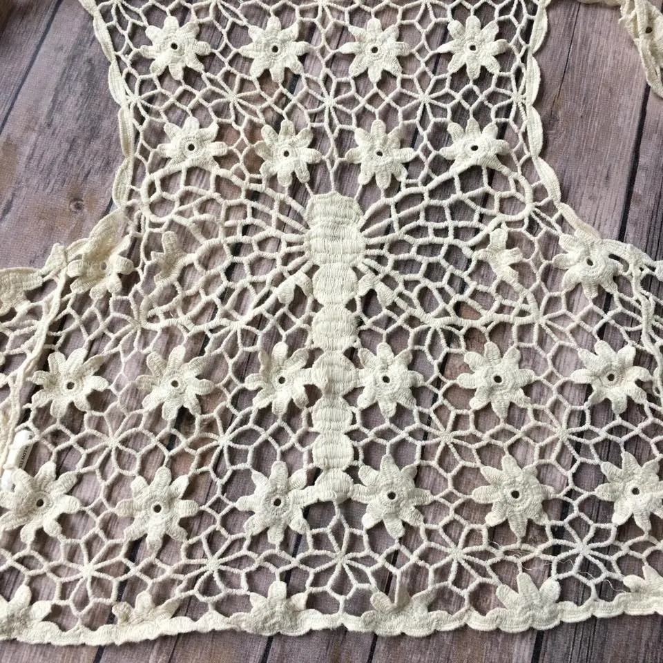 Y2K Crocheted Lace Vest Top Women Jr M Cropped Hippie Cottagecore Boho Festival - Image 3