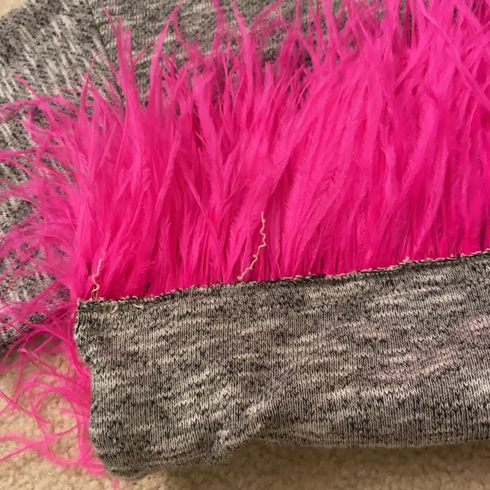 Le Superbe Ostrich fur detail top. Xs - Image 9