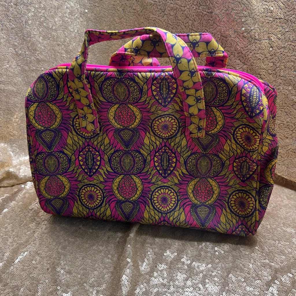 Naomi And Neneh Makeup Bag Pink - Image 3