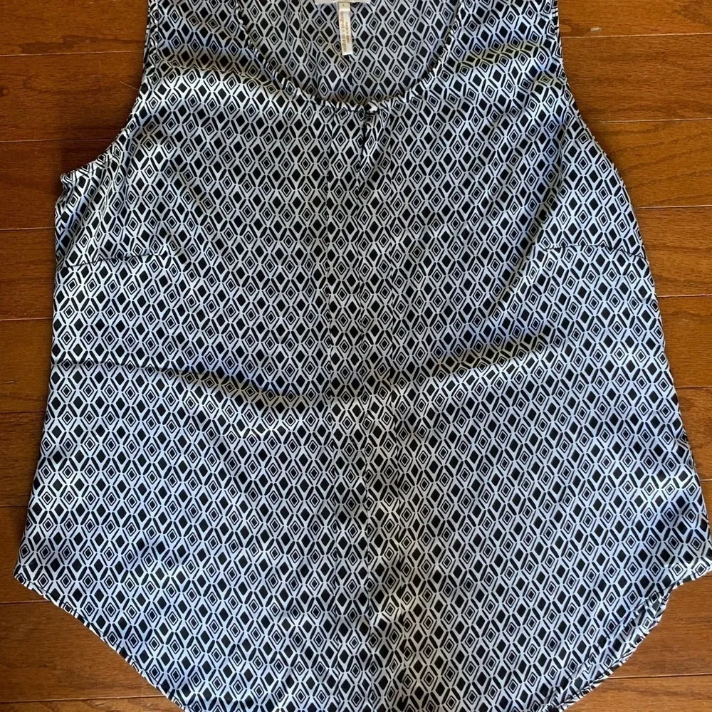 Laundry by Shelli Segal Sleeveless Top - Image 4