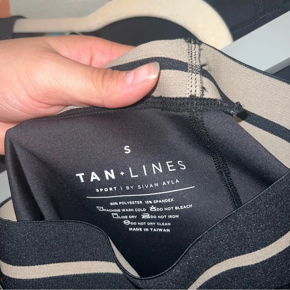 TanLines Sport By Sivan Ayla Matching Set Sports Bra and Leggings In Excellent Condition - Image 8