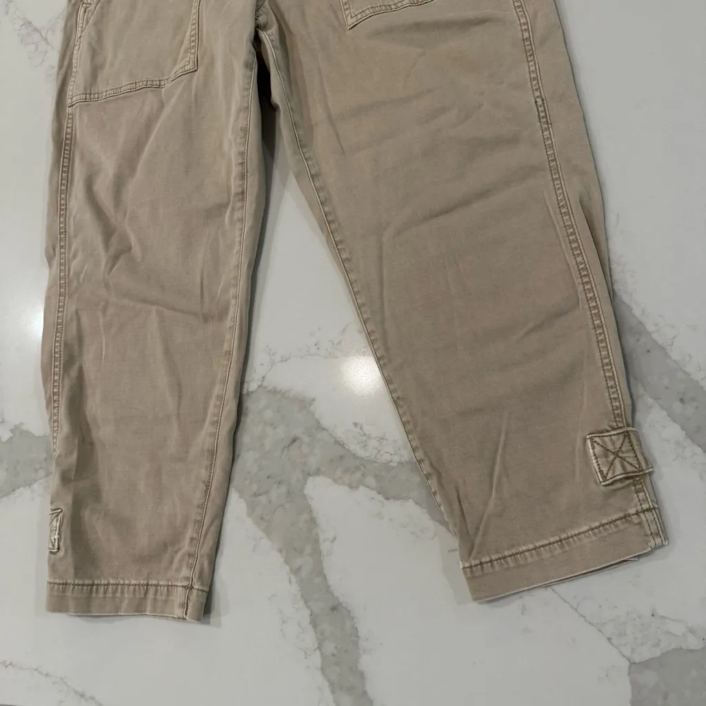 Liverpool Los Angeles Crop Utility Cargo Capri Khaki Pants Womens 8P Cinched Leg - Image 2